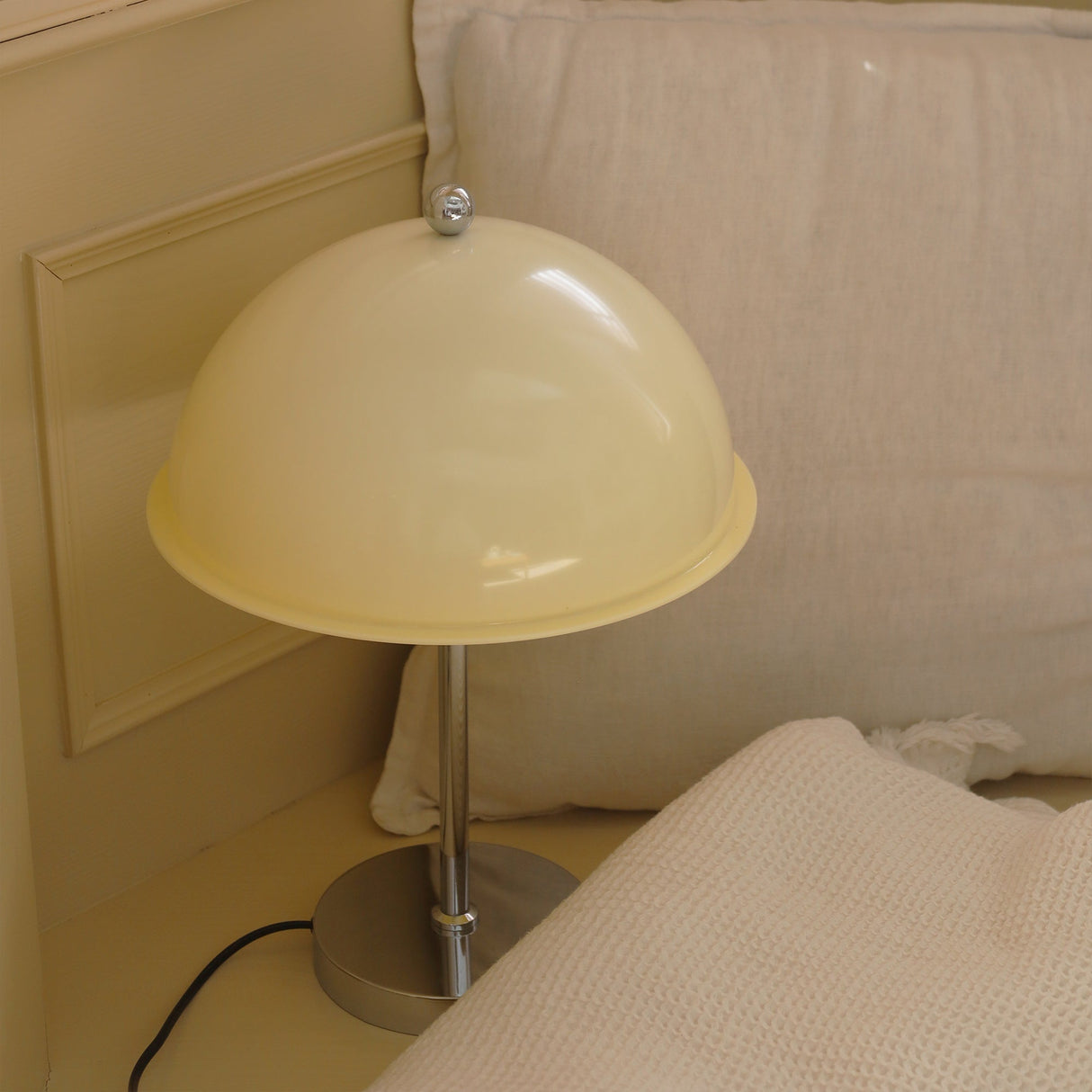 Modern Table Lamp Aqua Dome Shade With Chrome Base - Product detail 14