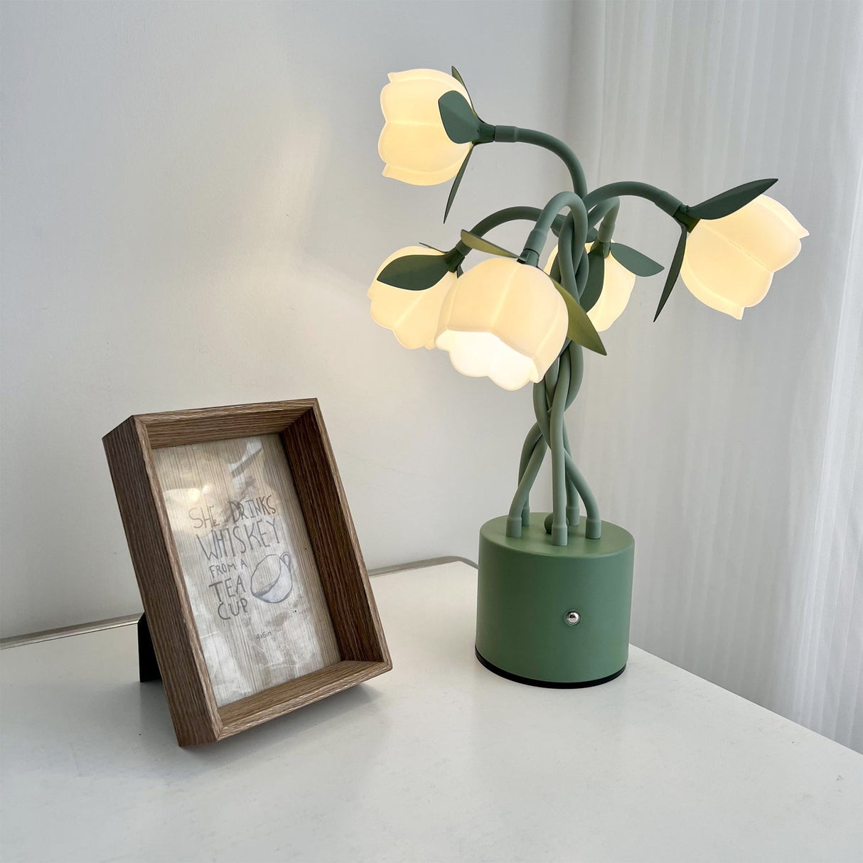 Floral Table Lamp White Tulip Design With Green Base - Product example