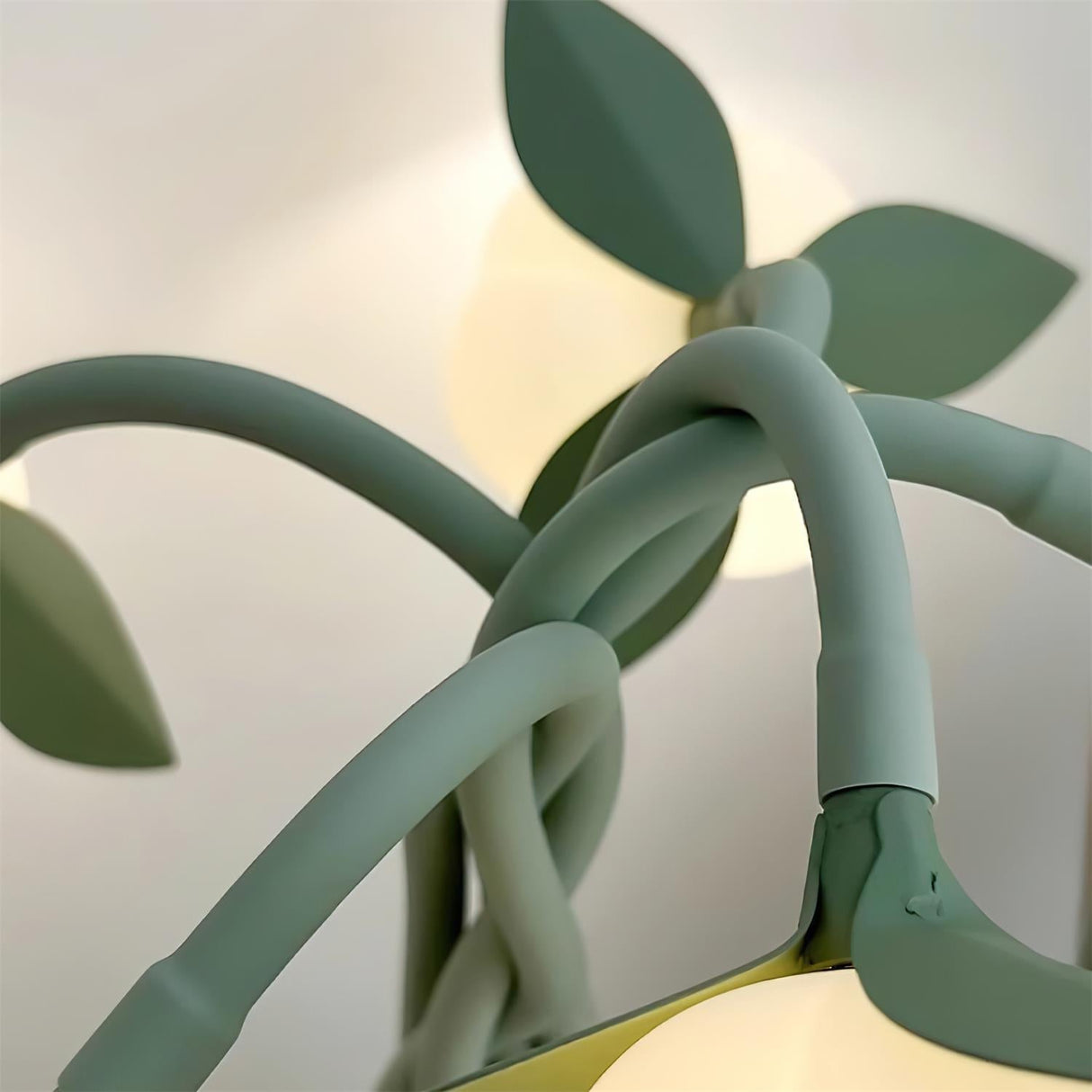 Floral Table Lamp White Tulip Design With Green Base - Product detail 8