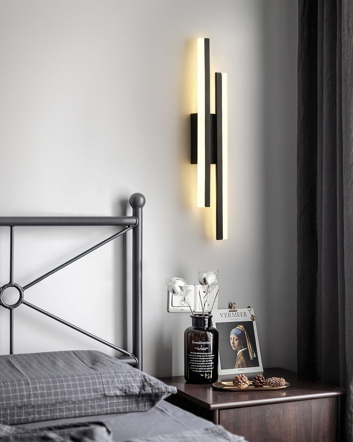 Modern LED Wall Lamp Minimalist Black White Design - Product detail 12