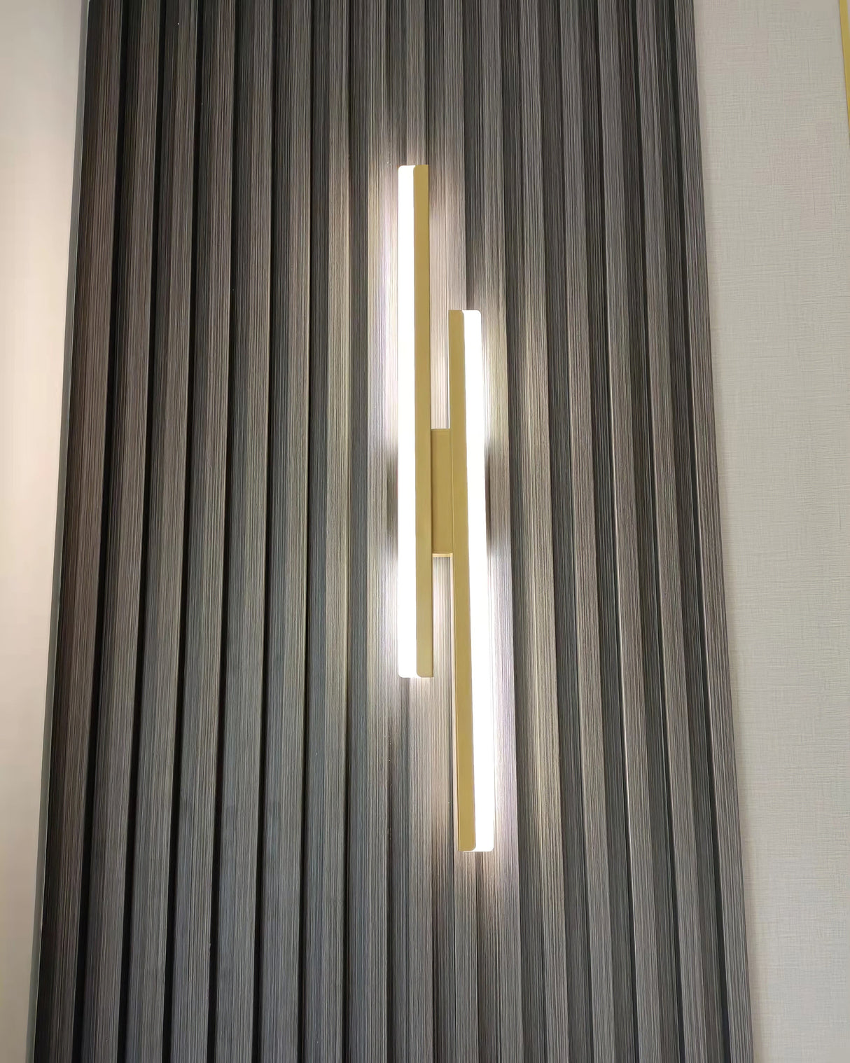 Modern LED Wall Lamp Minimalist Black White Design - Product detail 4