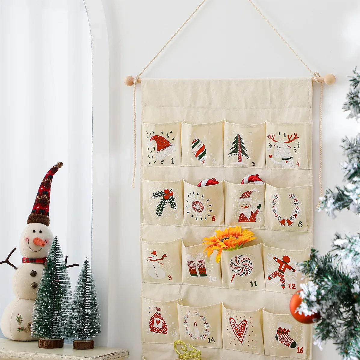 Christmas Advent Calendar 24 Canvas Pockets Hanging Wall Decoration - Detailed view