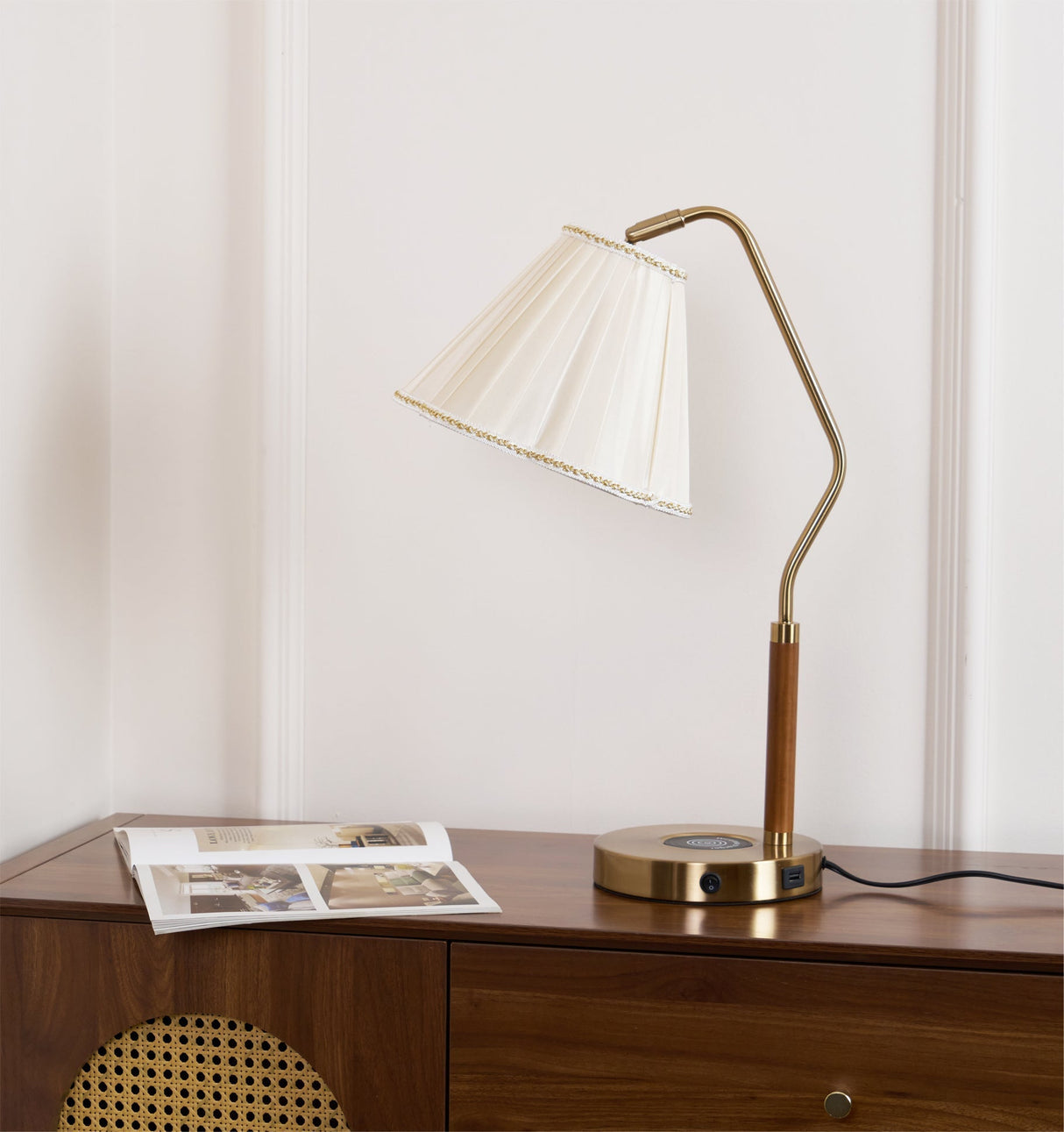 Vintage Table Lamp Brass Base with Pleated Shade - Product detail 12