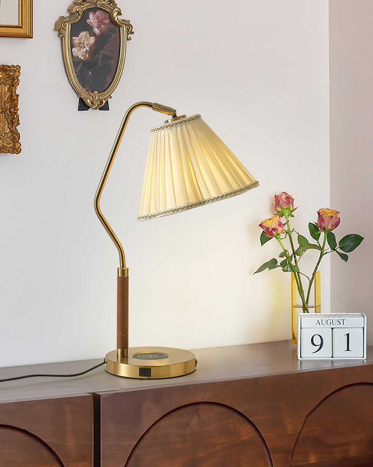 Vintage Table Lamp Brass Base with Pleated Shade - Product detail 23