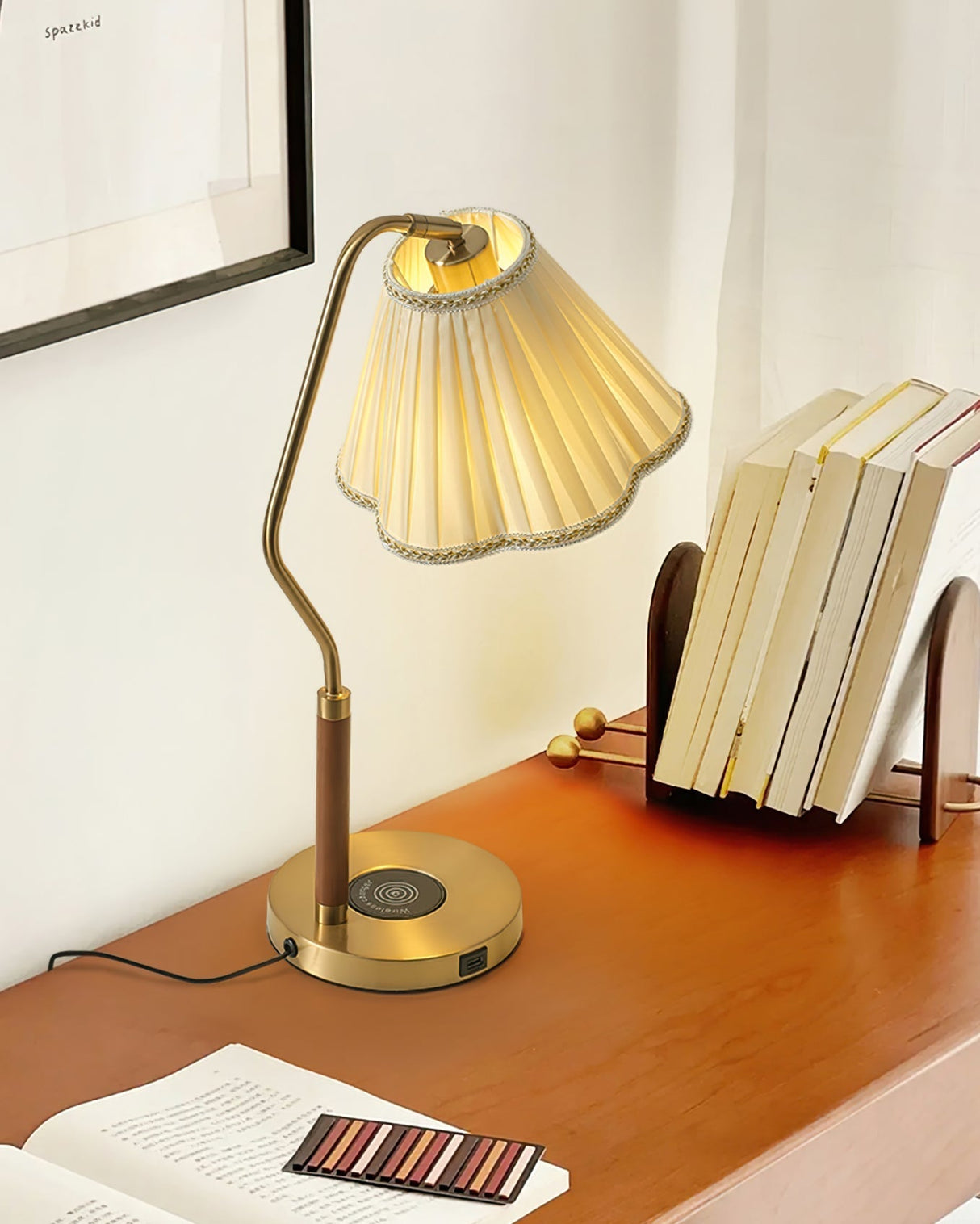 Vintage Table Lamp Brass Base with Pleated Shade - Product detail 21