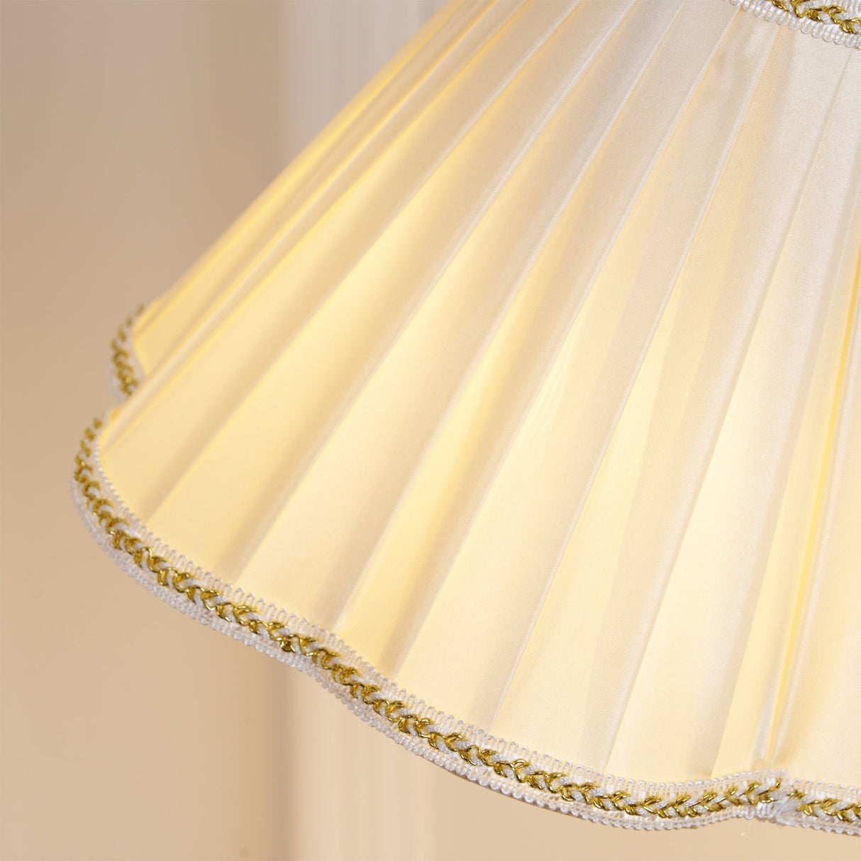 Vintage Table Lamp Brass Base with Pleated Shade - Product detail 15