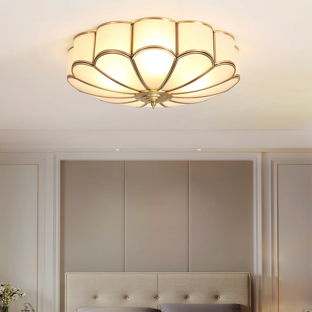 Art Deco Ceiling Light Floral Glass Shade With Brass Trim - Product detail 4