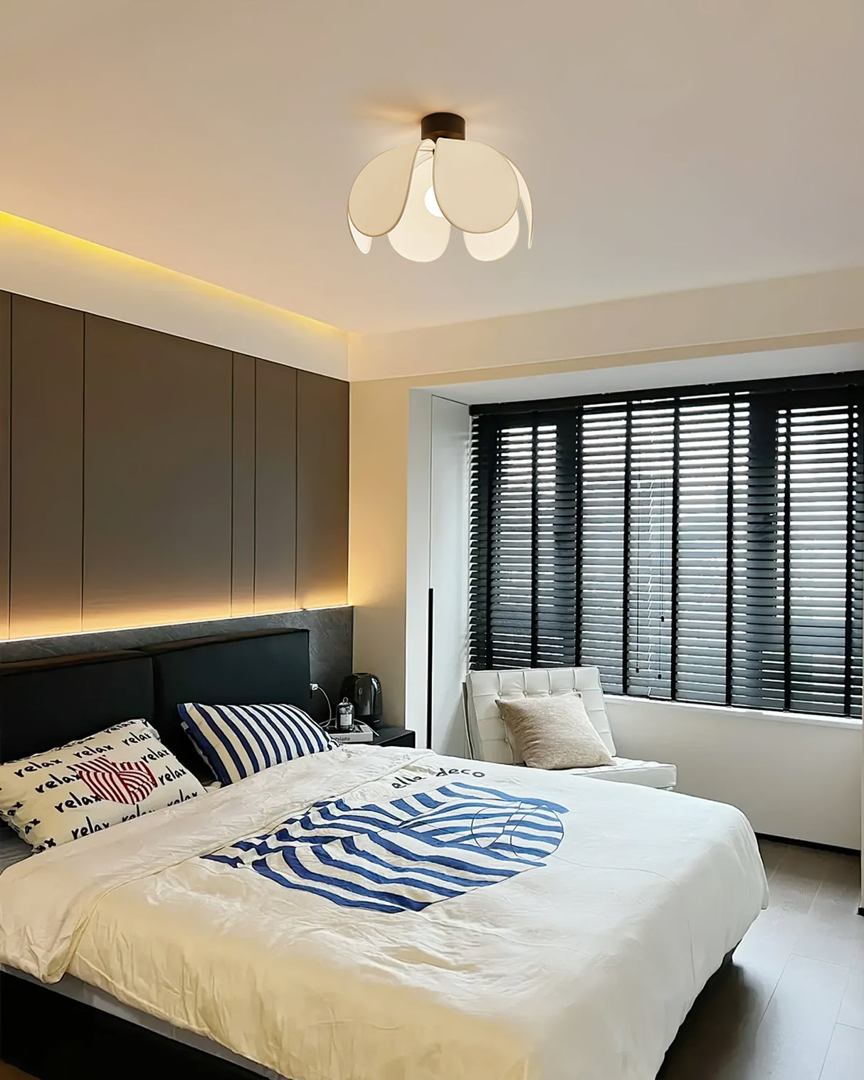 Modern Floral Ceiling Light White Petal Design - Product detail 11