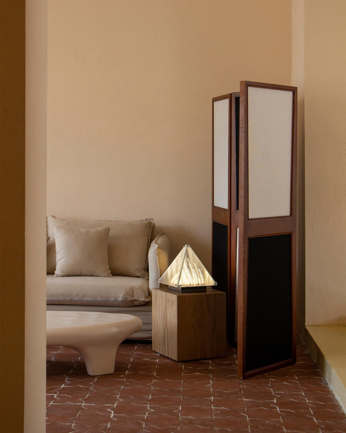 Modern Triangle Table Lamp Glass LED Design - Product detail 8