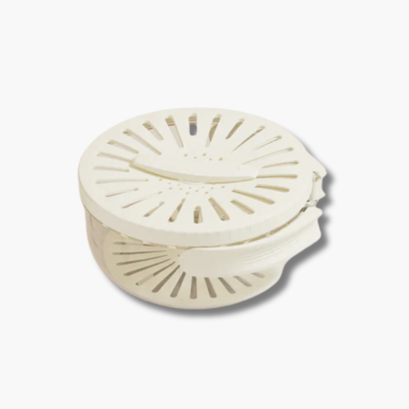 Food Storage Container Set Ventilated Produce Keeper with Strainer - Detailed view