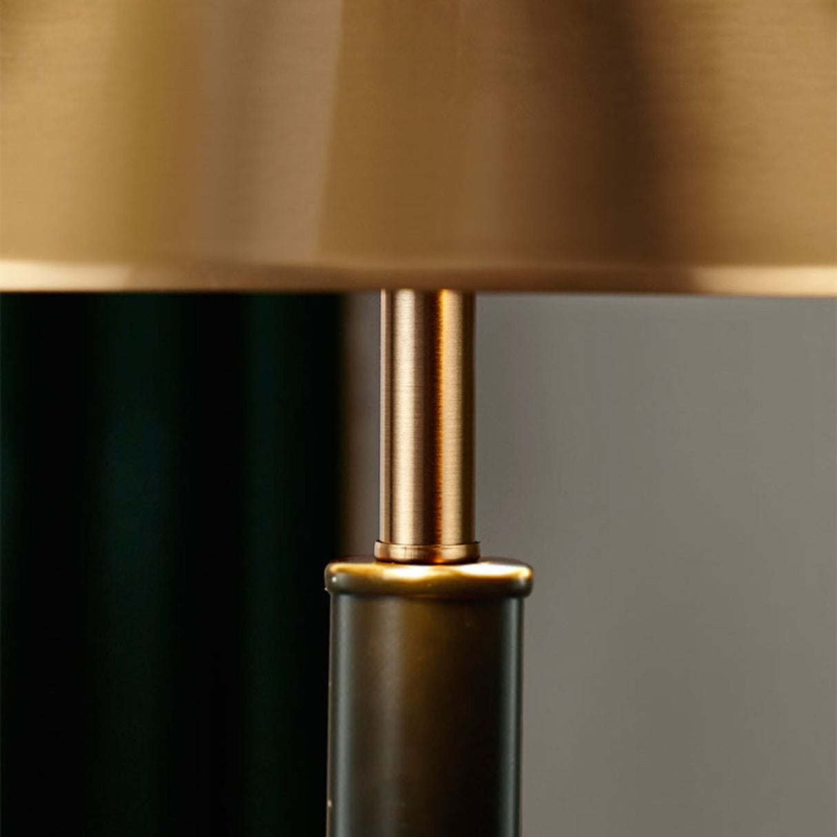 Modern Table Lamp Black and Gold Metal Design - Product detail 11
