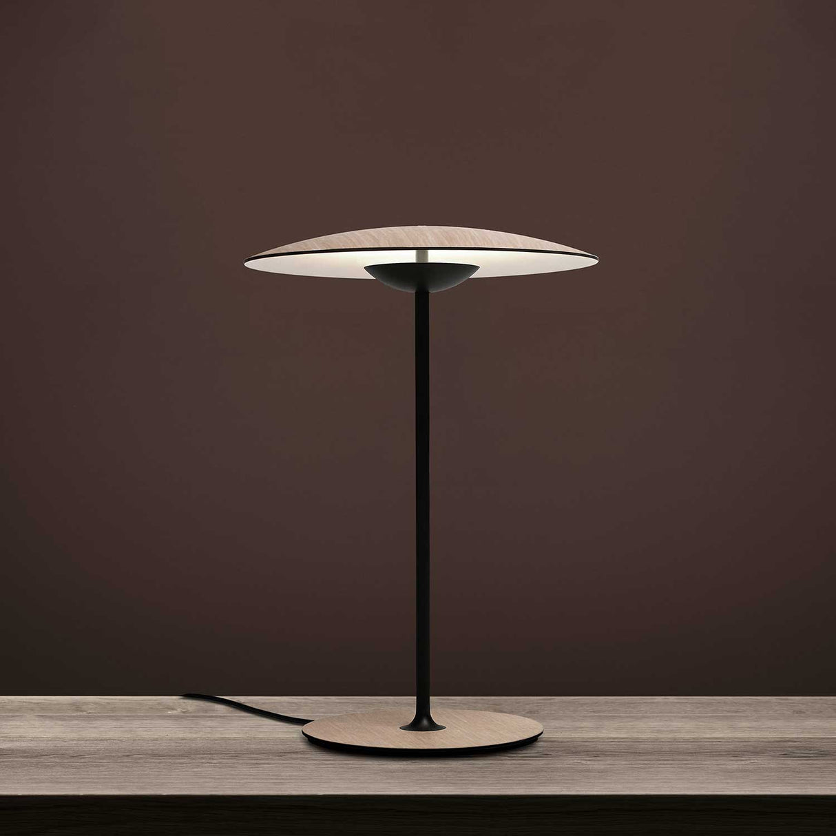 Modern LED Desk Lamp Ultra-Thin Aluminum Design - Product detail 5
