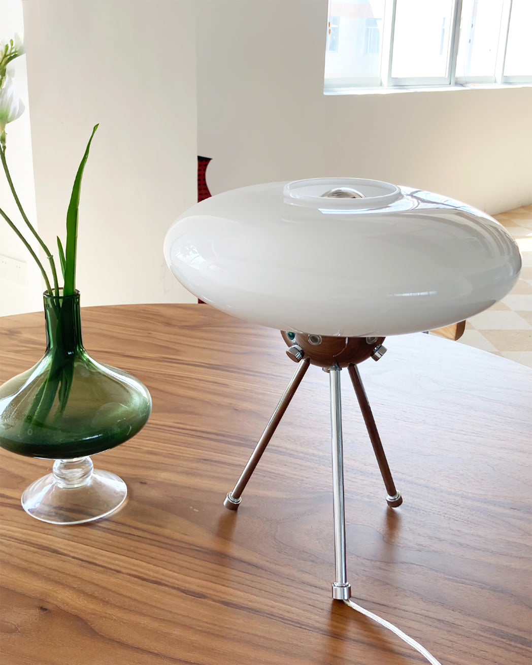 Modern Glass Table Lamp UFO Dome Design - Product detail 8
