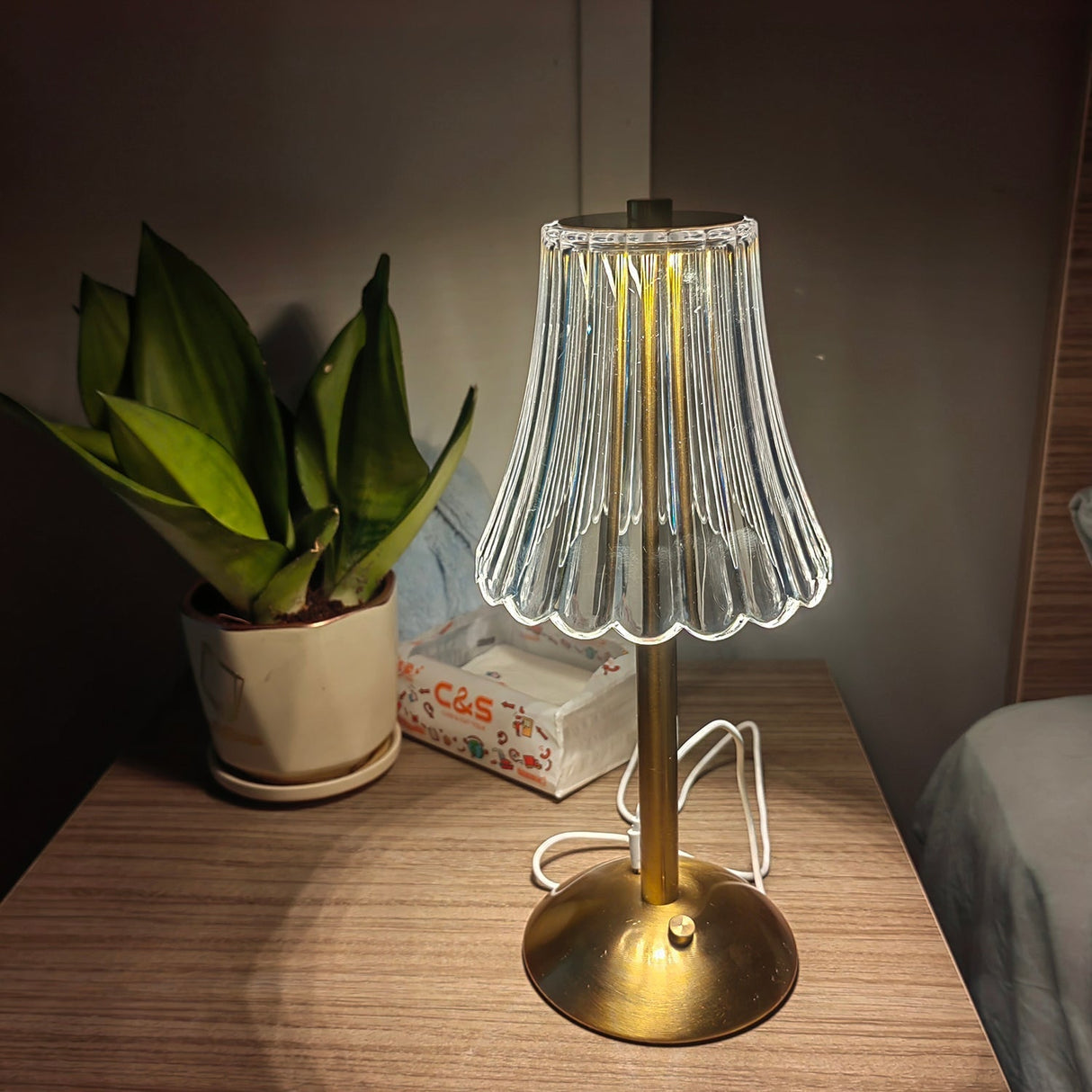 Modern Table Lamp Crystal Glass Shade With Gold Base - Product detail 18