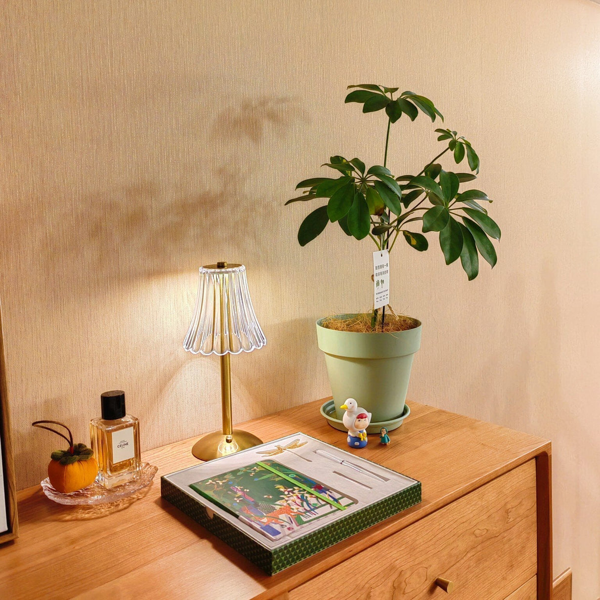 Modern Table Lamp Crystal Glass Shade With Gold Base - Product detail 20