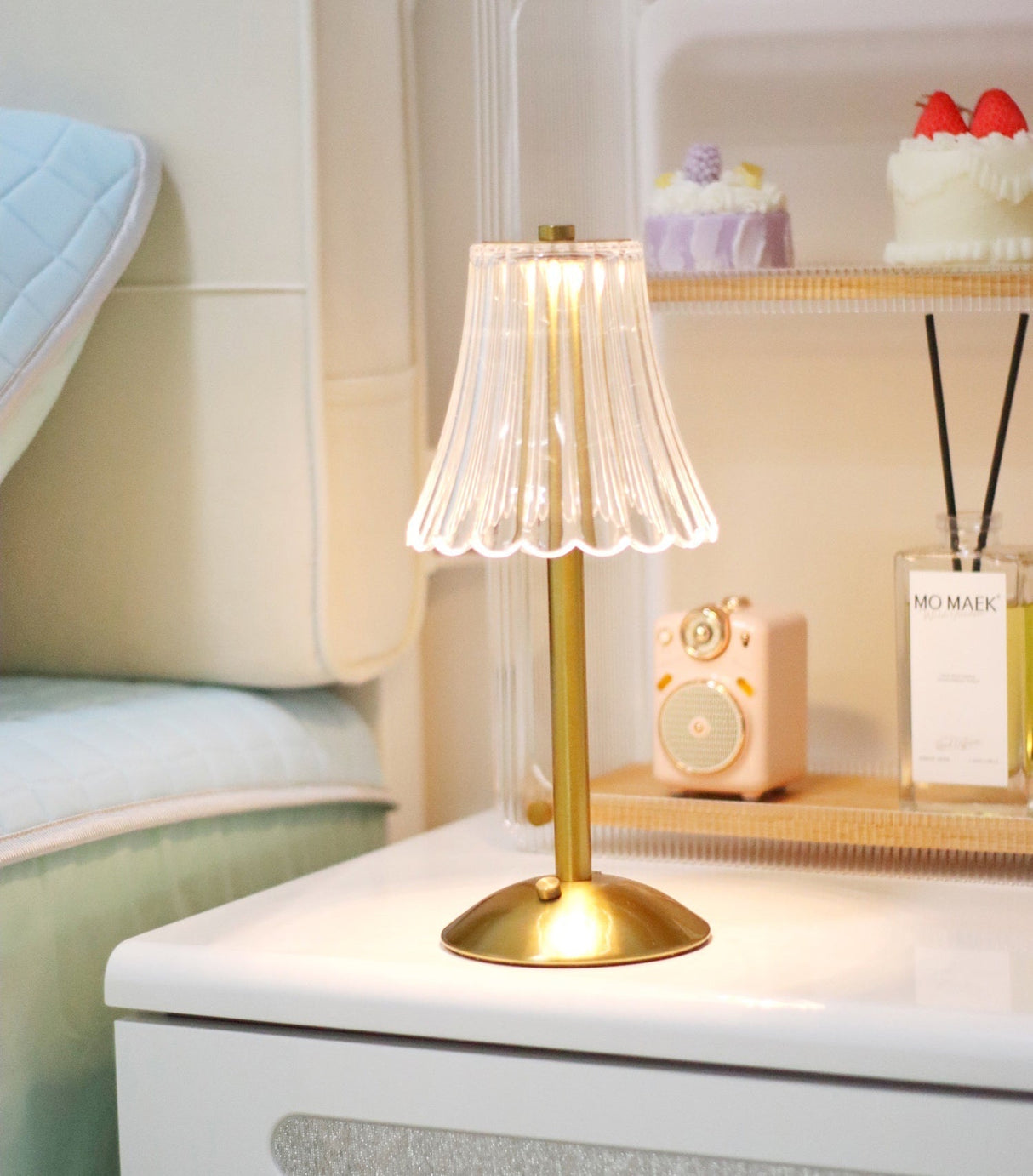 Modern Table Lamp Crystal Glass Shade With Gold Base - Product detail 6