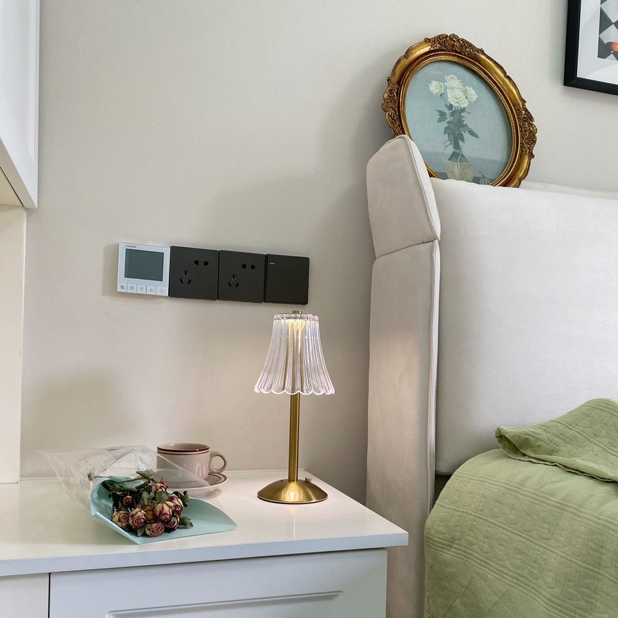 Modern Table Lamp Crystal Glass Shade With Gold Base - Product detail 33