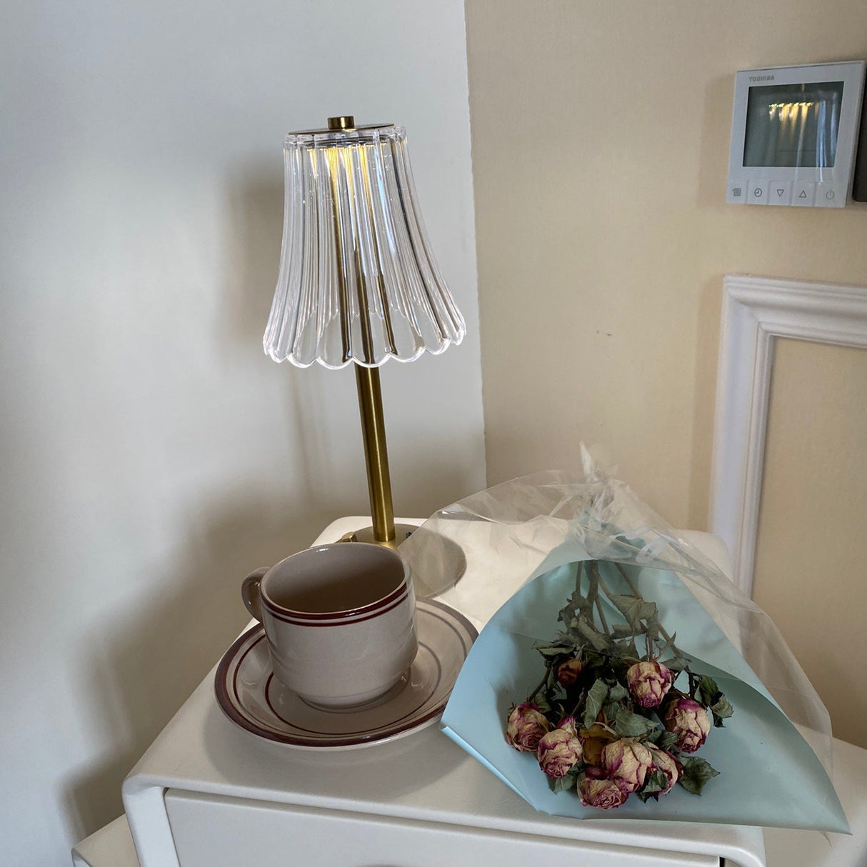 Modern Table Lamp Crystal Glass Shade With Gold Base - Product detail 11