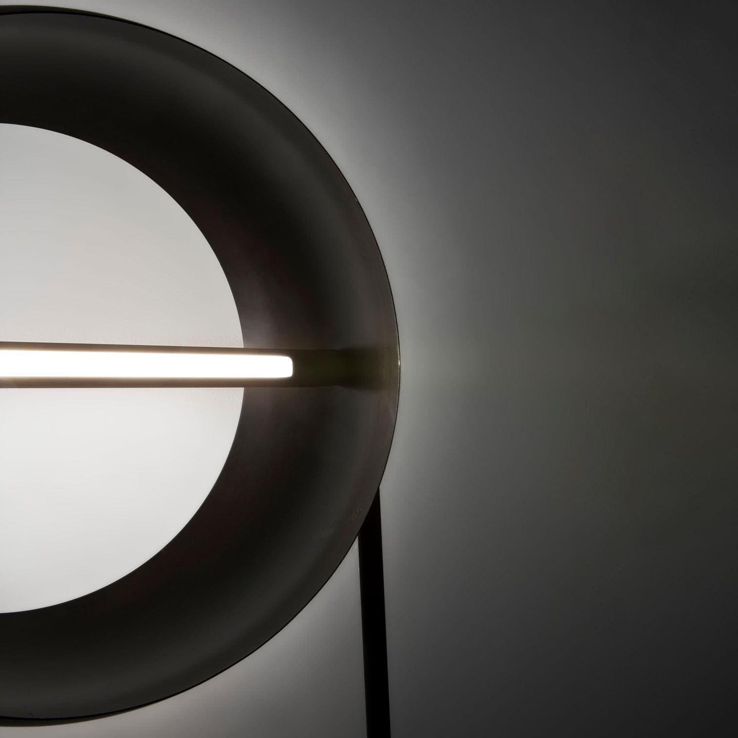Modern Globe Table Lamp  Copper Metal Ring Design - Product detail 16
