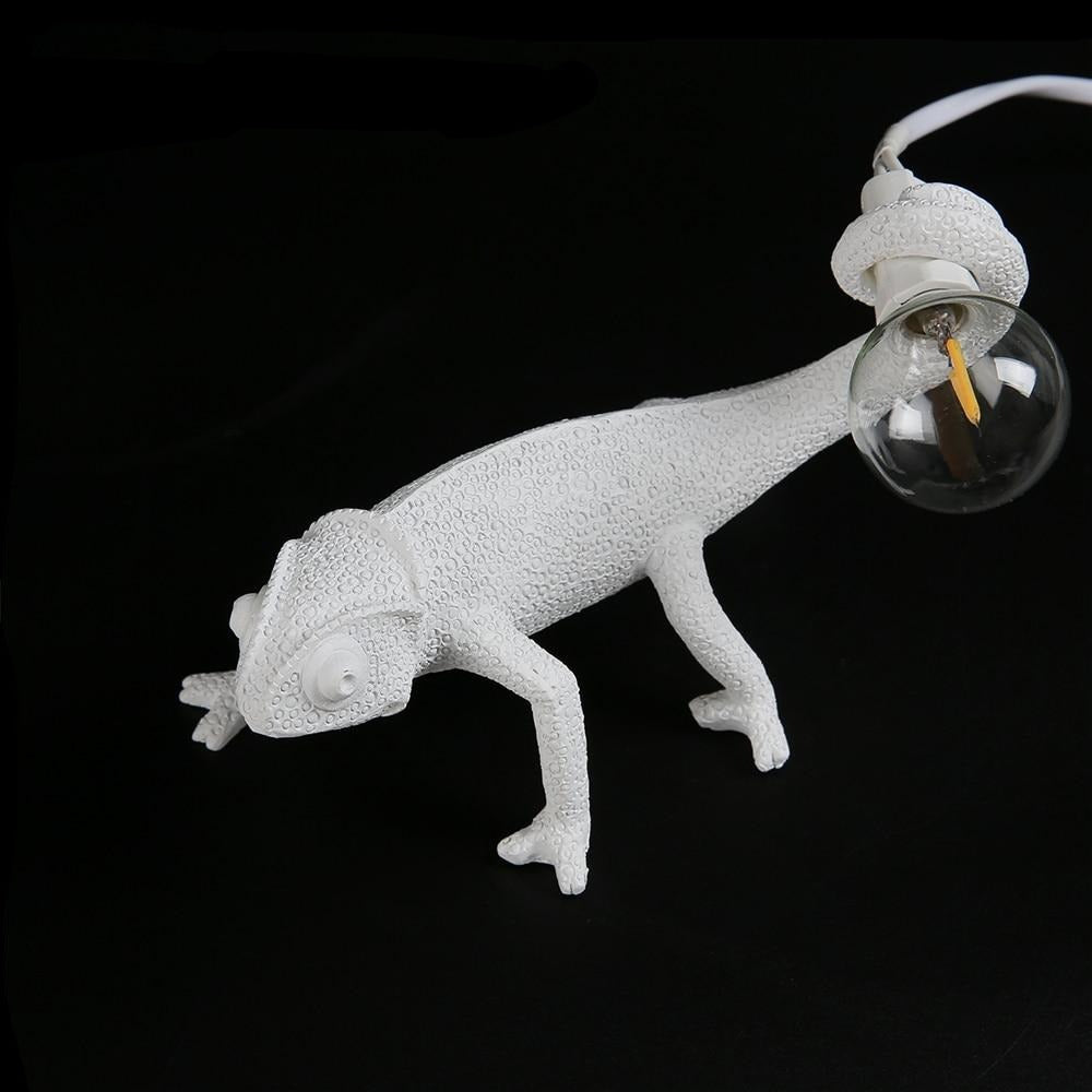 Modern Lizard Table Lamp White Resin Design - Product detail 8