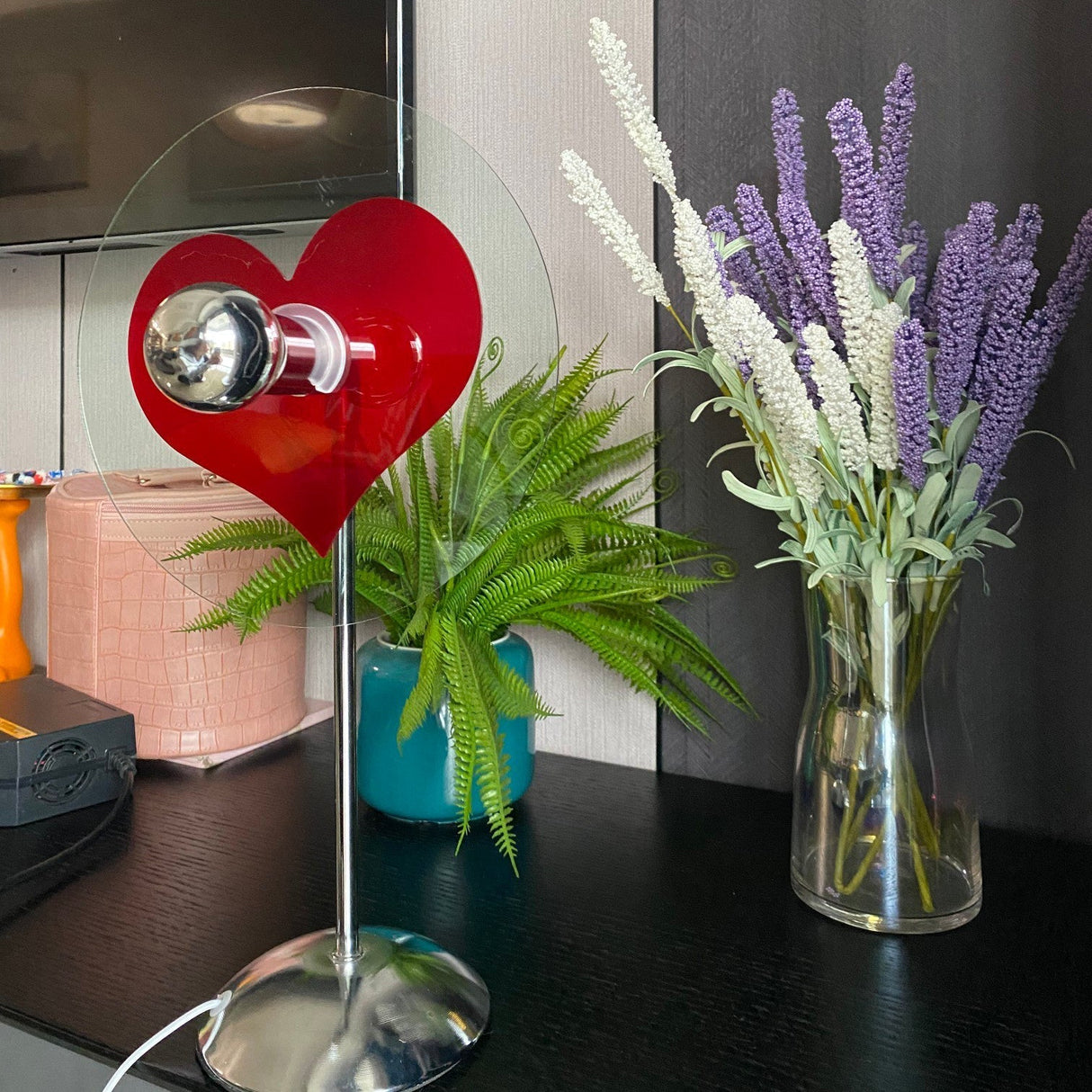 Heart LED Table Lamp Modern Rechargeable Metal Design - Product detail 18