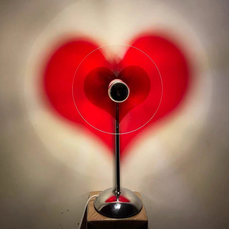 Heart LED Table Lamp Modern Rechargeable Metal Design - Detailed view
