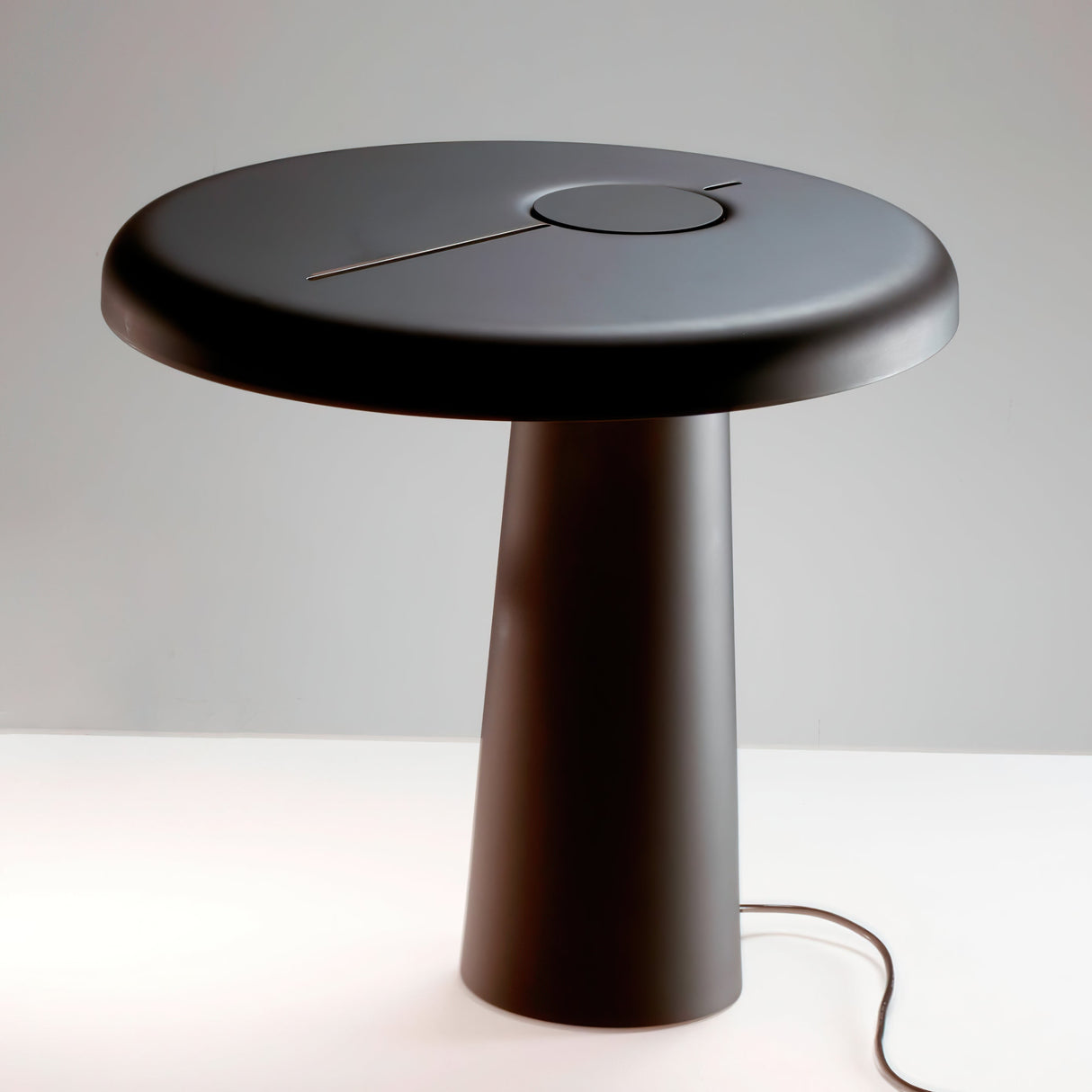 Modern LED Table Lamp Asymmetric Circular Design - Product detail 24