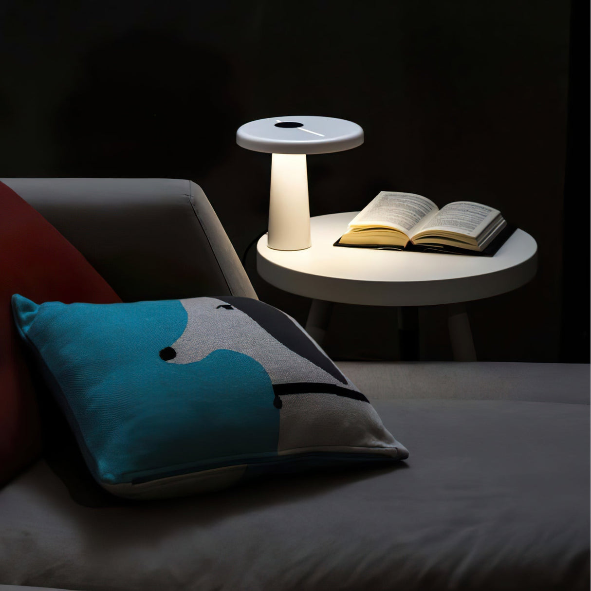 Modern LED Table Lamp Asymmetric Circular Design - Product detail 13