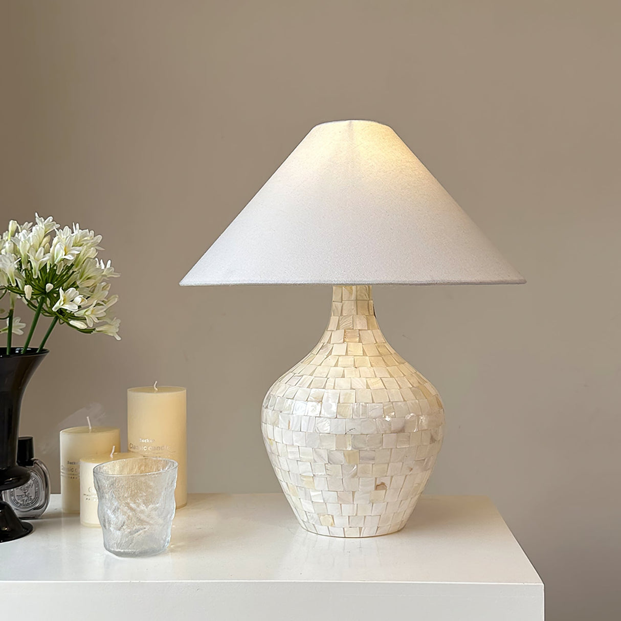 Mosaic Table Lamp Mother of Pearl Shell Design - Detailed view