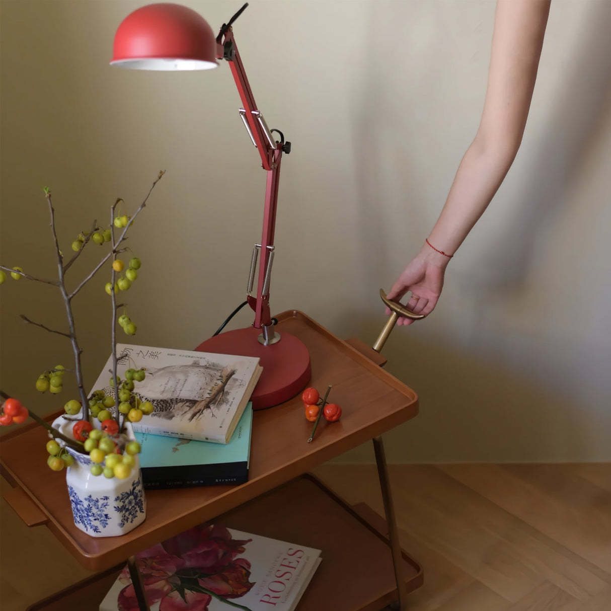 Adjustable Task Lamp Red Metal Swing Arm Design - Product detail 11