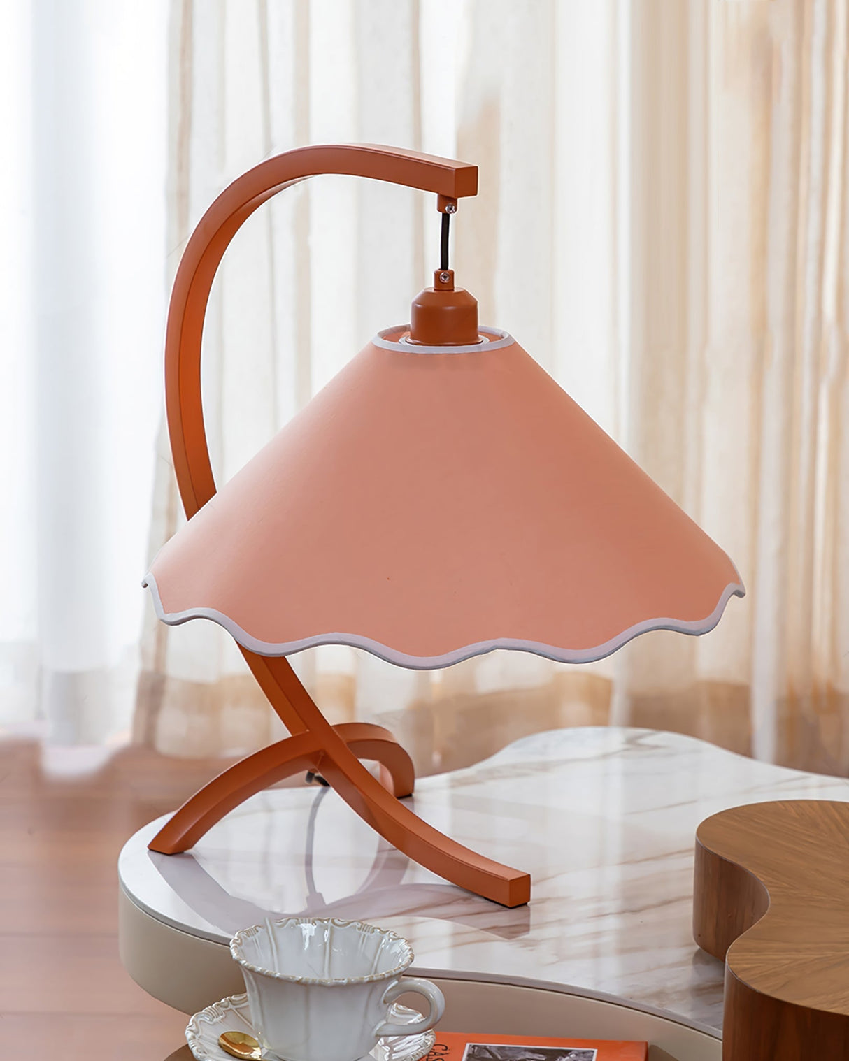 Retro Table Lamp Curved Frame With Scalloped Shade - Detailed view