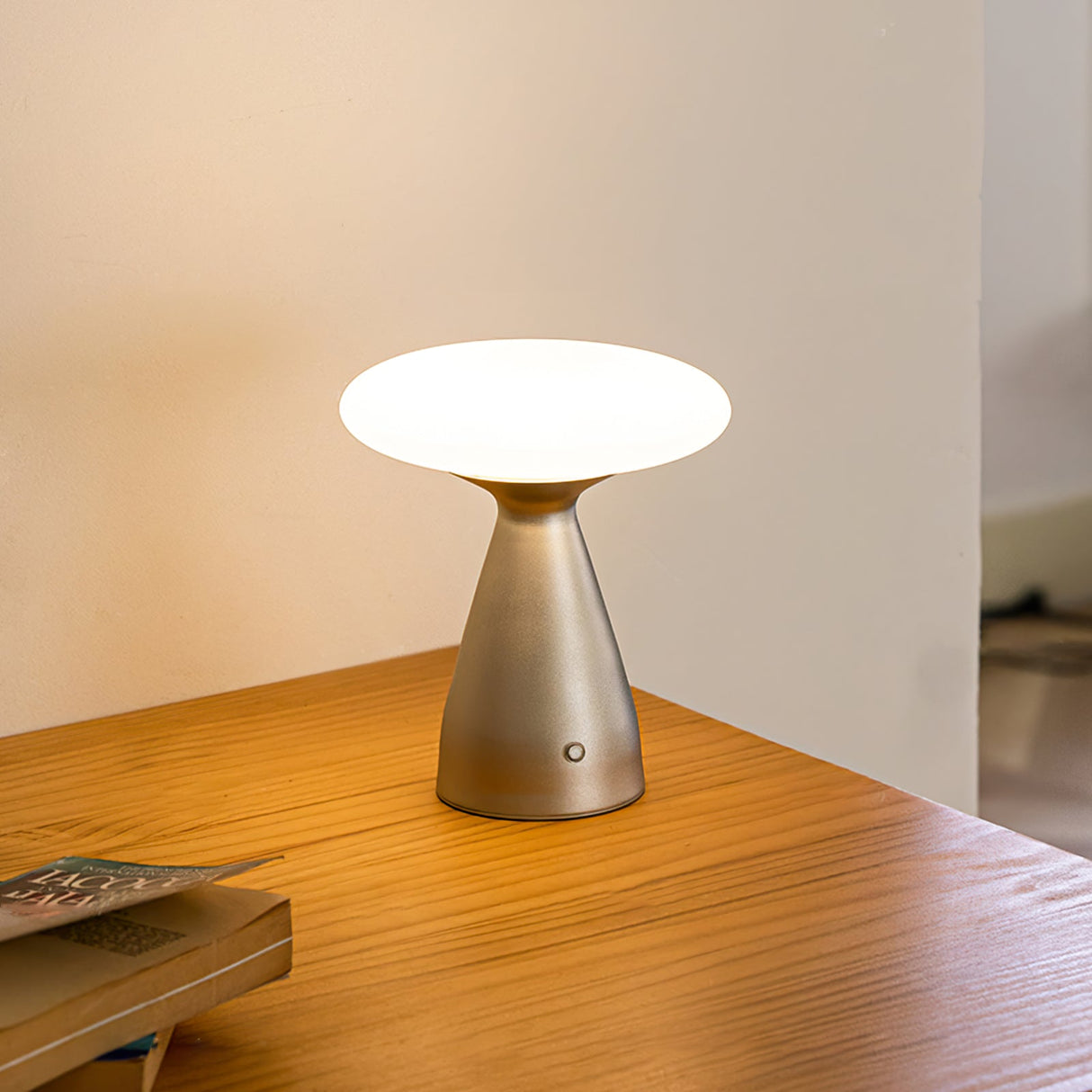 Modern LED Table Lamp  Wireless Metal Glass Design - Product detail 4