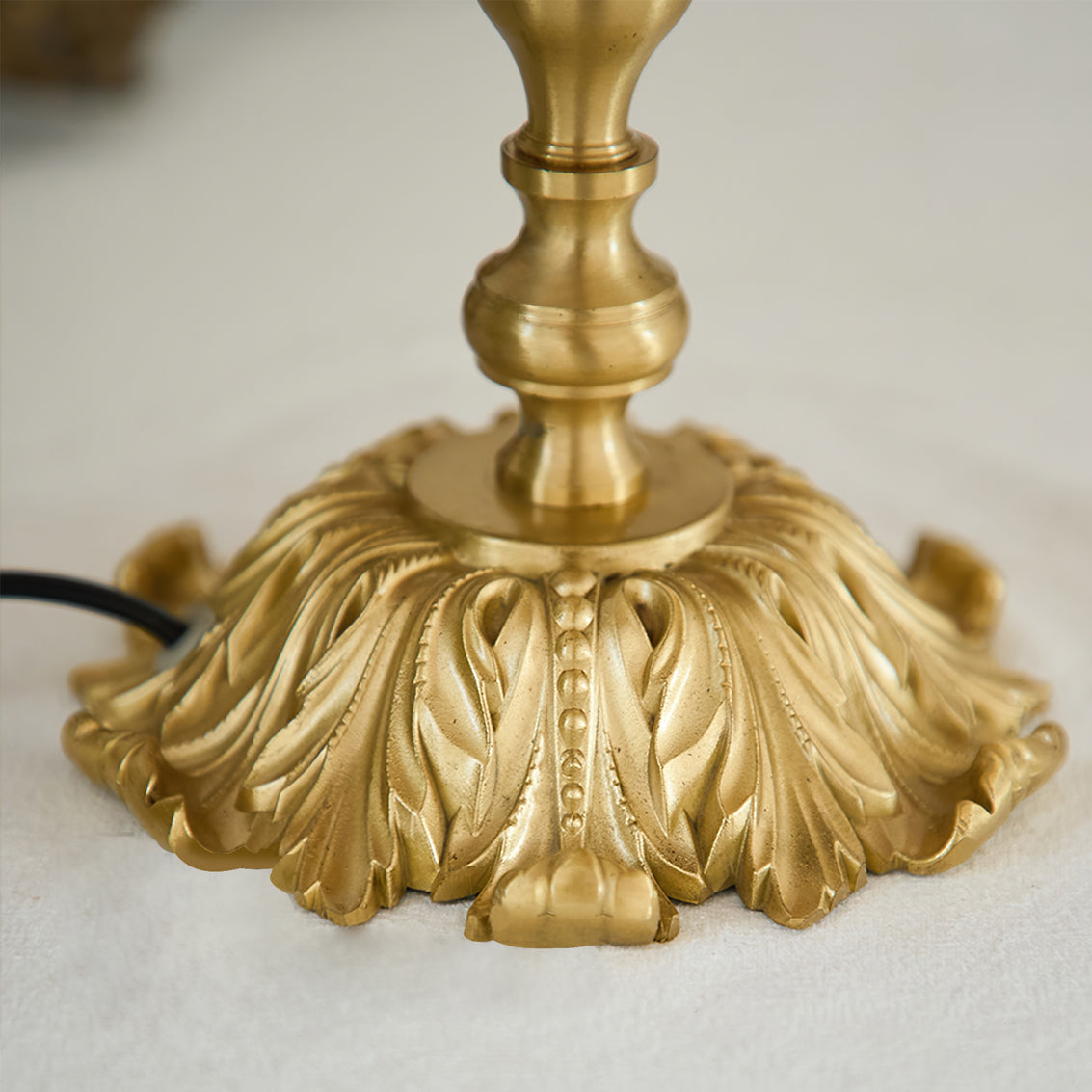 Vintage Table Lamp Brass Base with Fringed Velvet Shade - Product detail 33