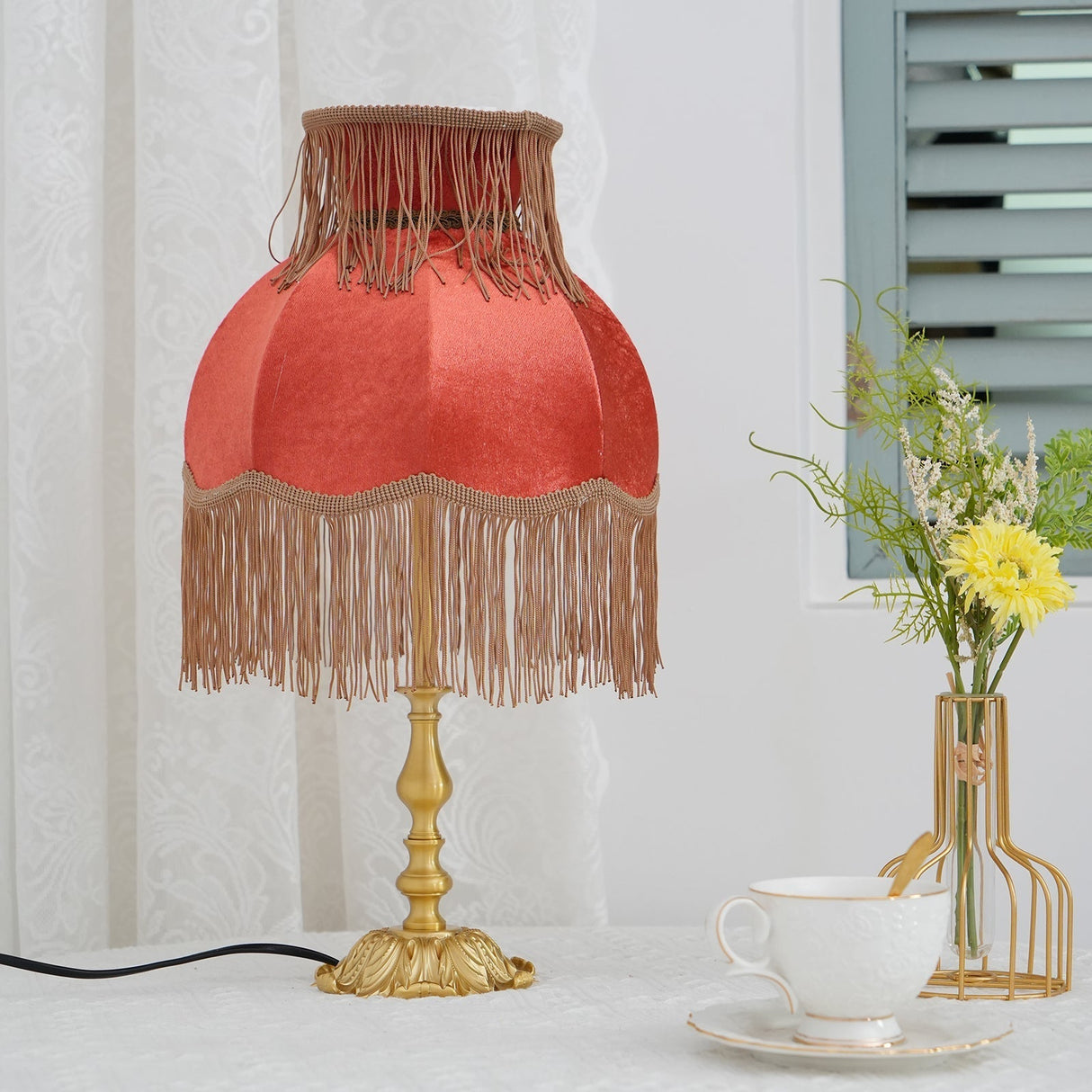 Vintage Table Lamp Brass Base with Fringed Velvet Shade - Product detail 17