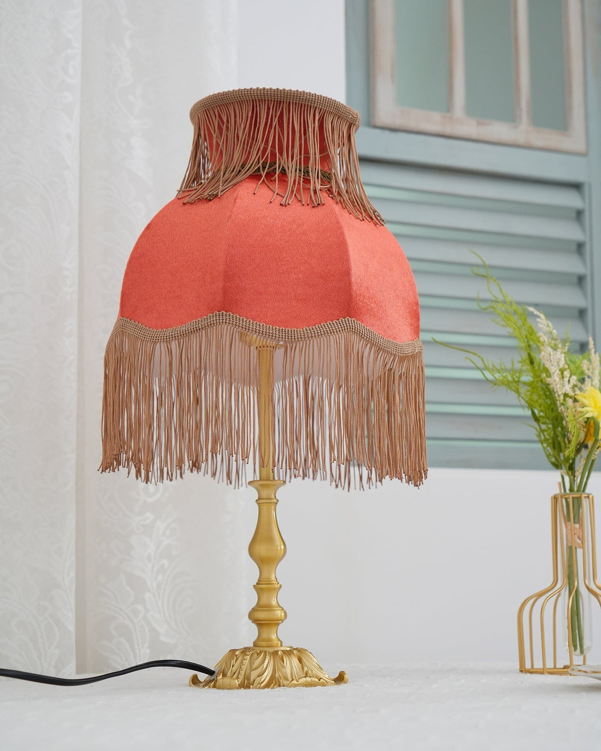 Vintage Table Lamp Brass Base with Fringed Velvet Shade - Product detail 28