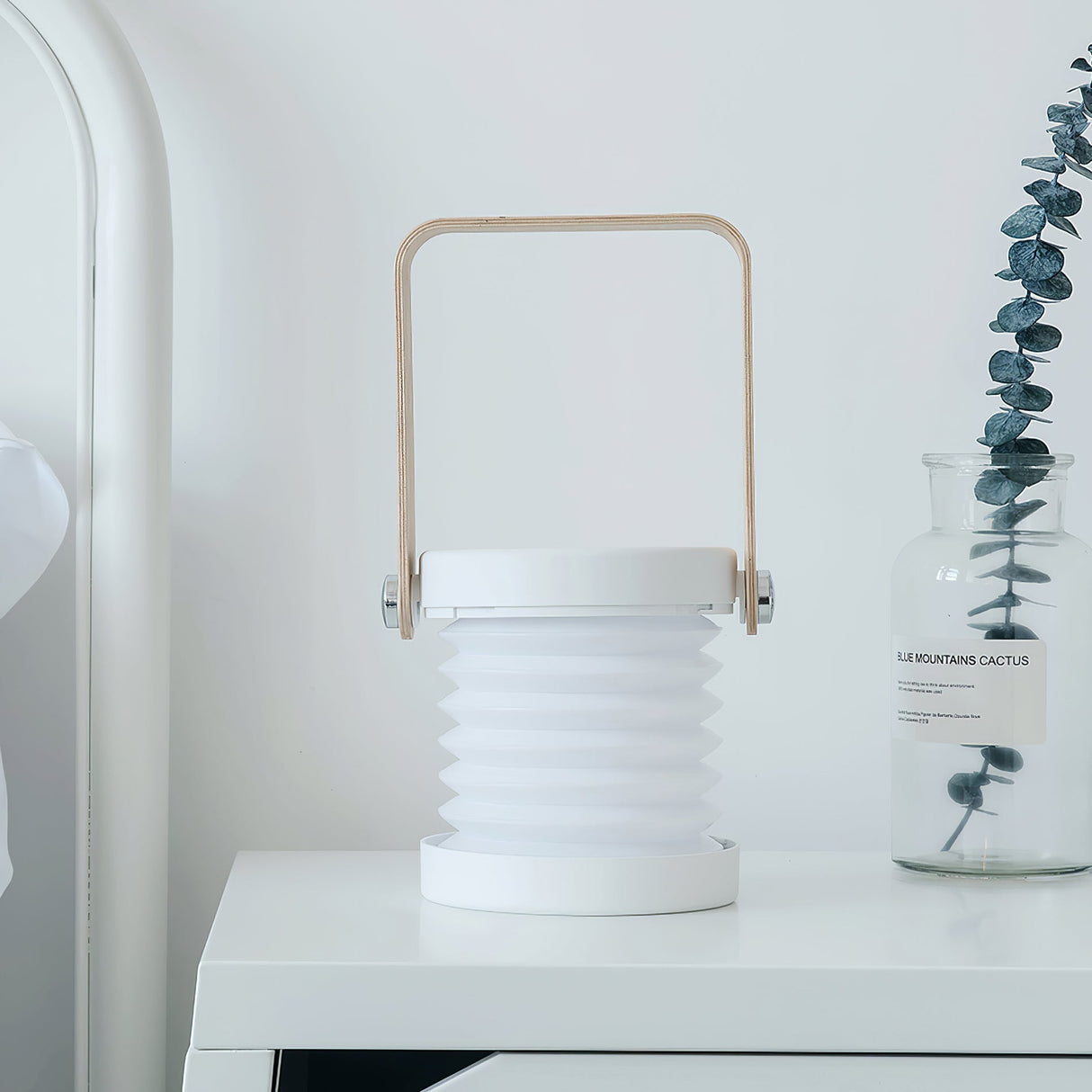 Portable Table Lamp Honeycomb Design with Wooden Handle - Product detail 29