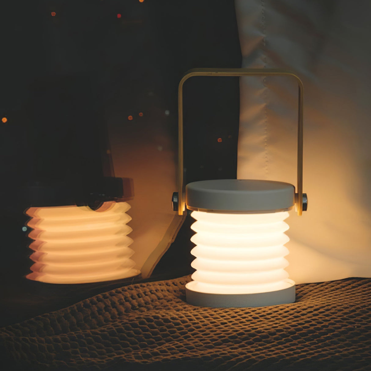 Portable Table Lamp Honeycomb Design with Wooden Handle - Product detail 9
