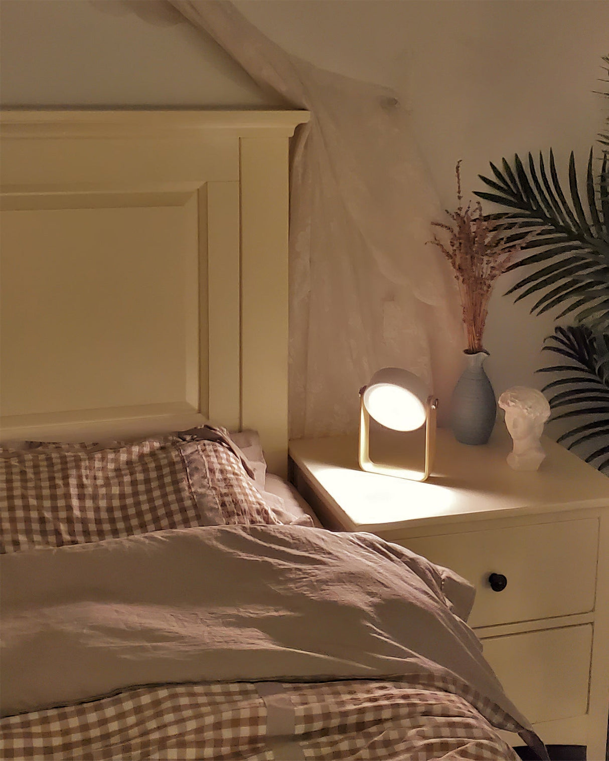 Portable Table Lamp Honeycomb Design with Wooden Handle - Product detail 16