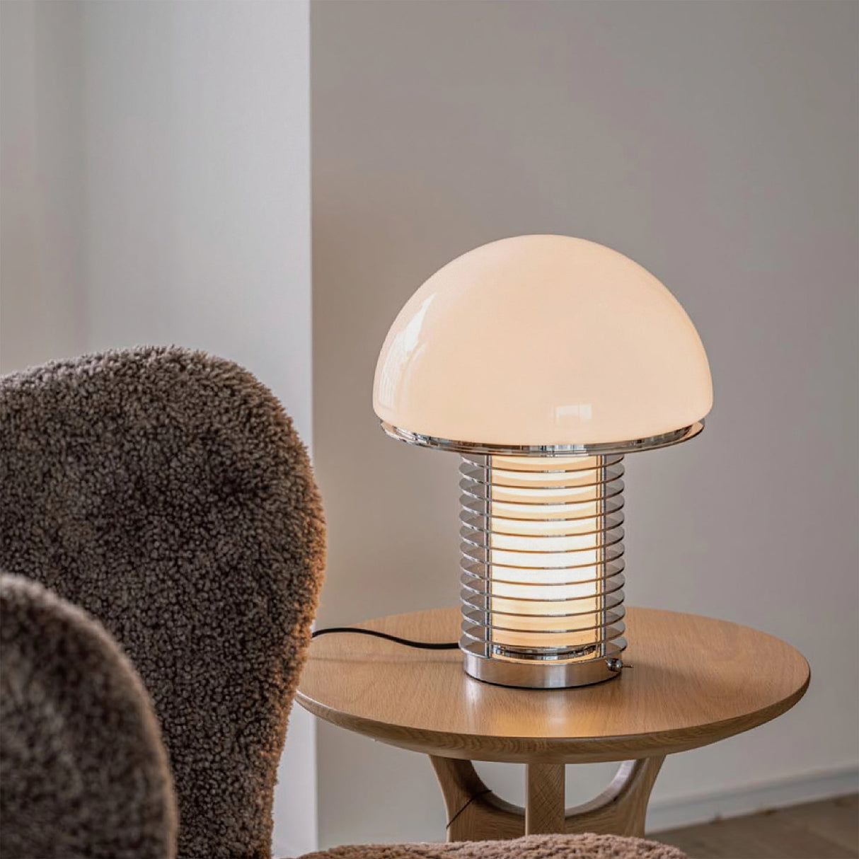 Modern Table Lamp Mushroom Dome Glass Shade - Detailed view