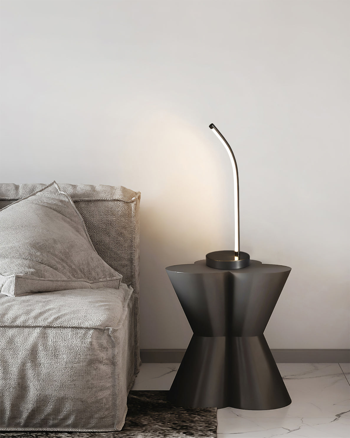 Modern LED Desk Lamp Curved Brass Design - Product detail 5