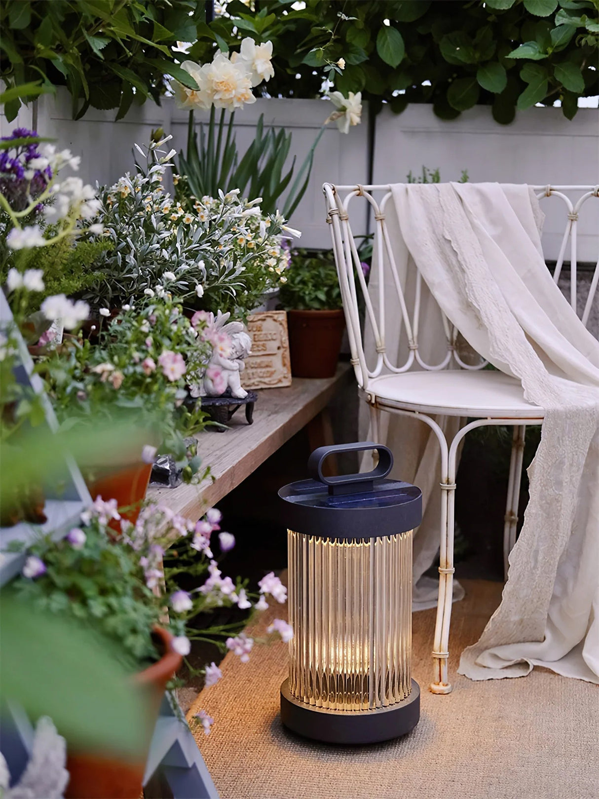 Solar Garden Lantern  Ribbed Glass with Black Frame - Product detail 9