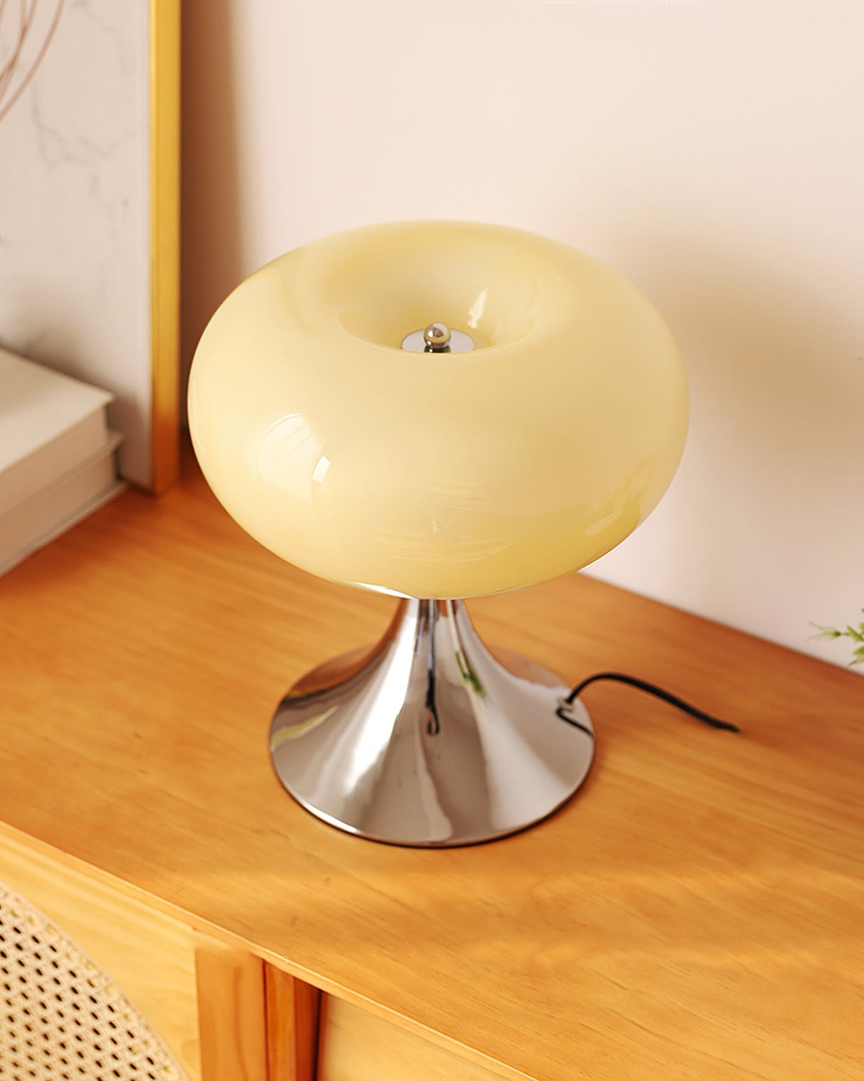Modern Table Lamp Glass Globe Chrome Base Design - Product detail 16