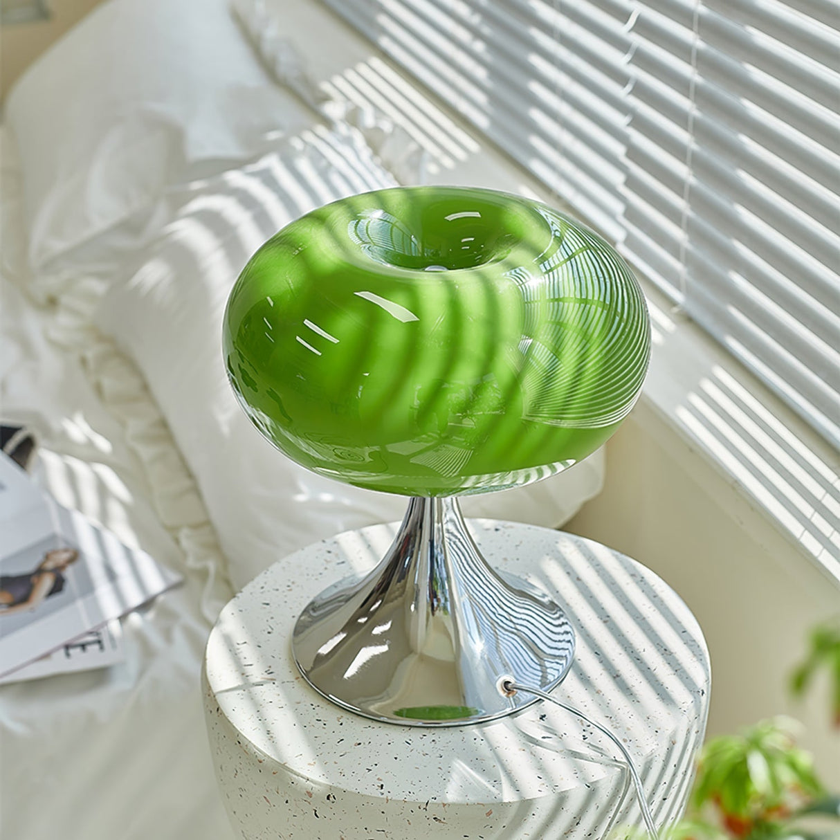 Modern Table Lamp Glass Globe Chrome Base Design - Product detail 4