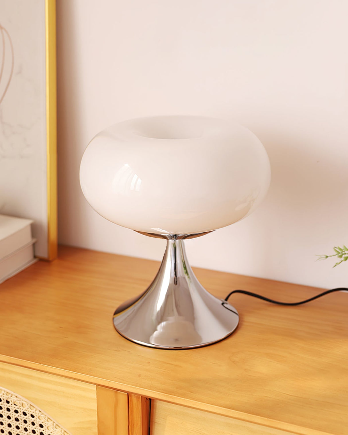 Modern Table Lamp Glass Globe Chrome Base Design - Product detail 12