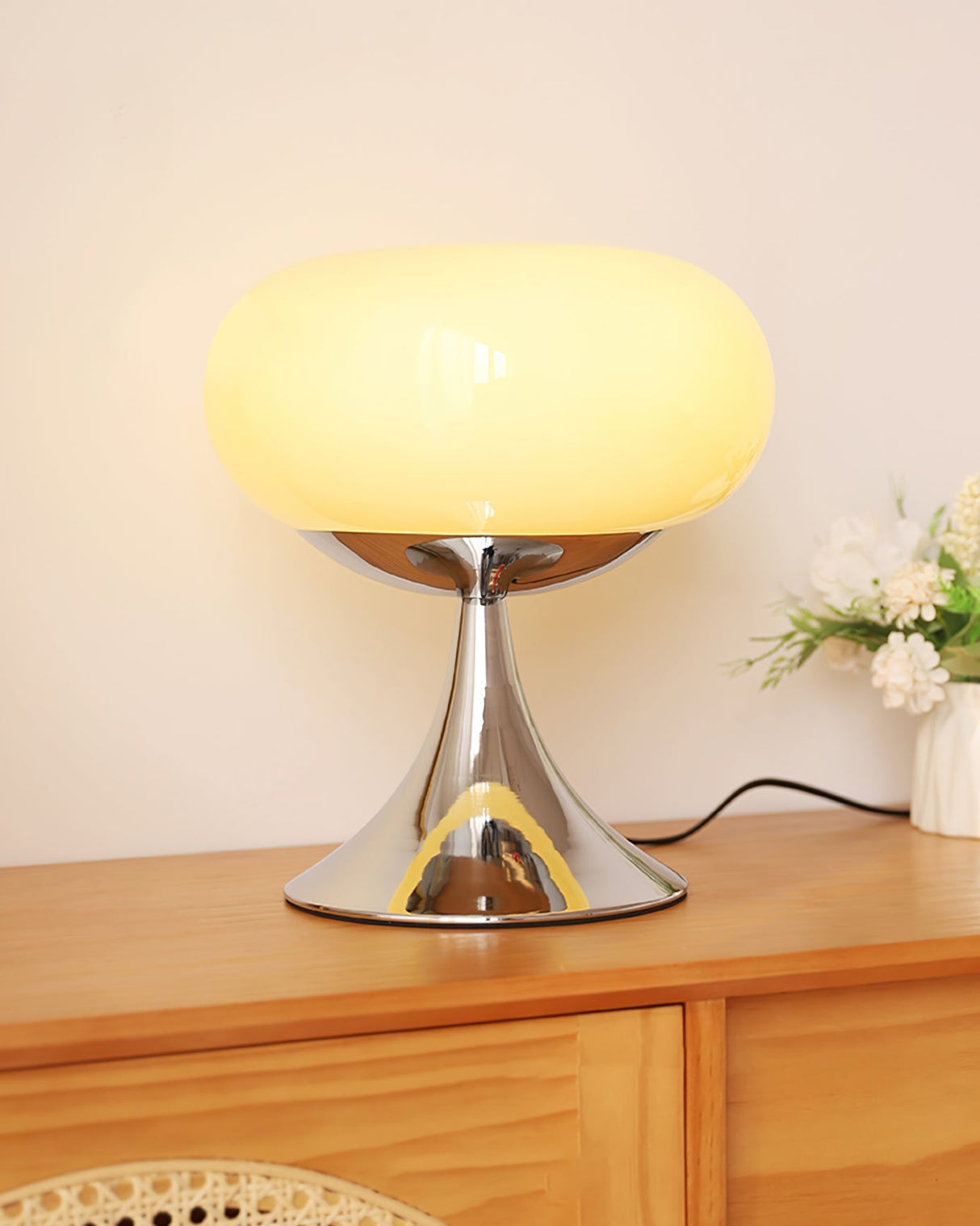 Modern Table Lamp Glass Globe Chrome Base Design - Product detail 29