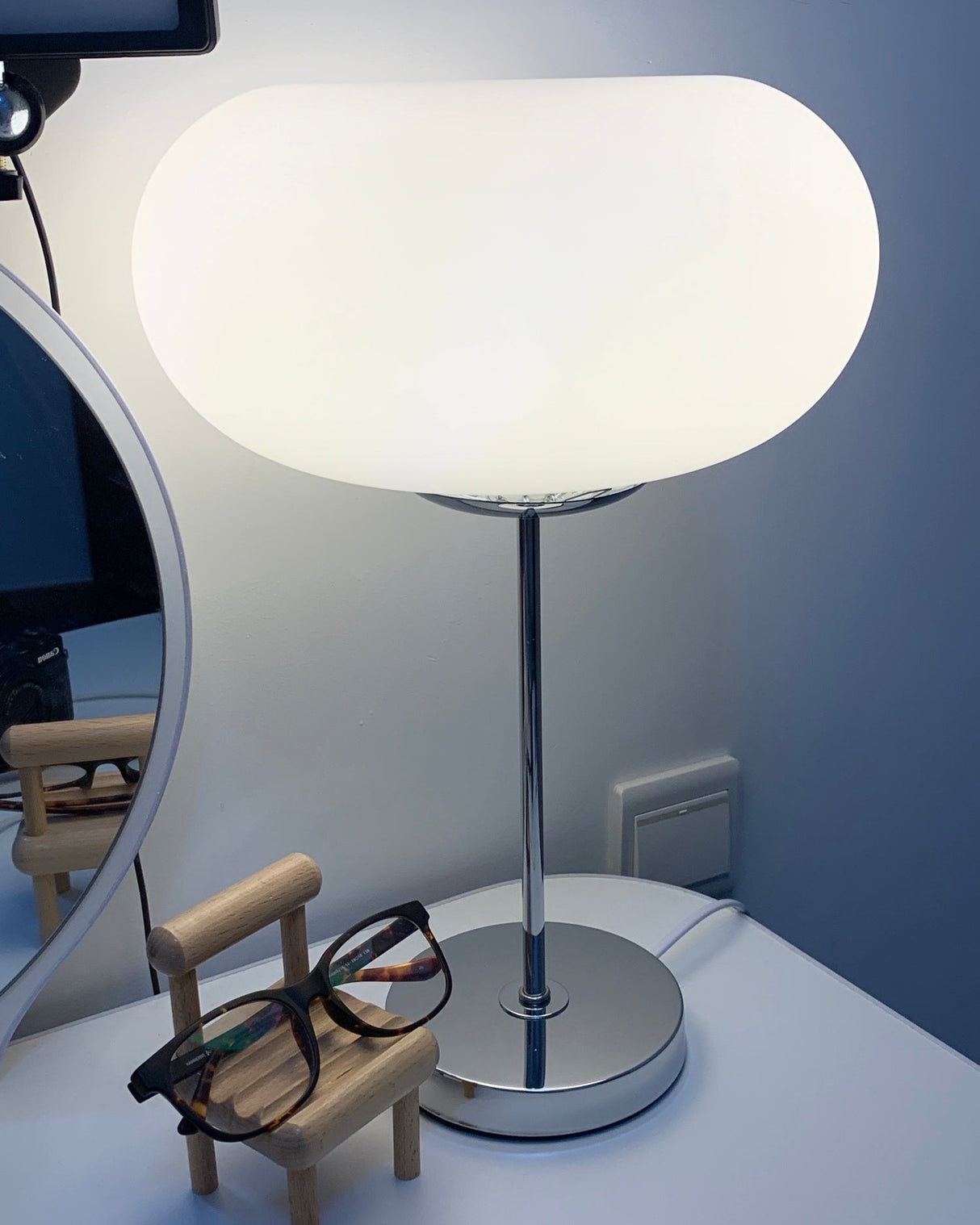 Modern Table Lamp Opal Glass Dome With Chrome Base - Product detail 5