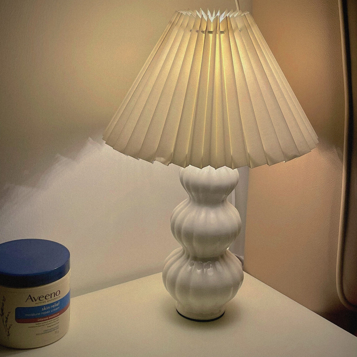 Mid Century Table Lamp Pleated Shade Ceramic Base - Product detail 19