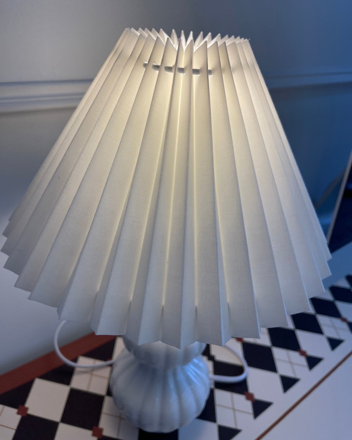 Mid Century Table Lamp Pleated Shade Ceramic Base - Product detail 20