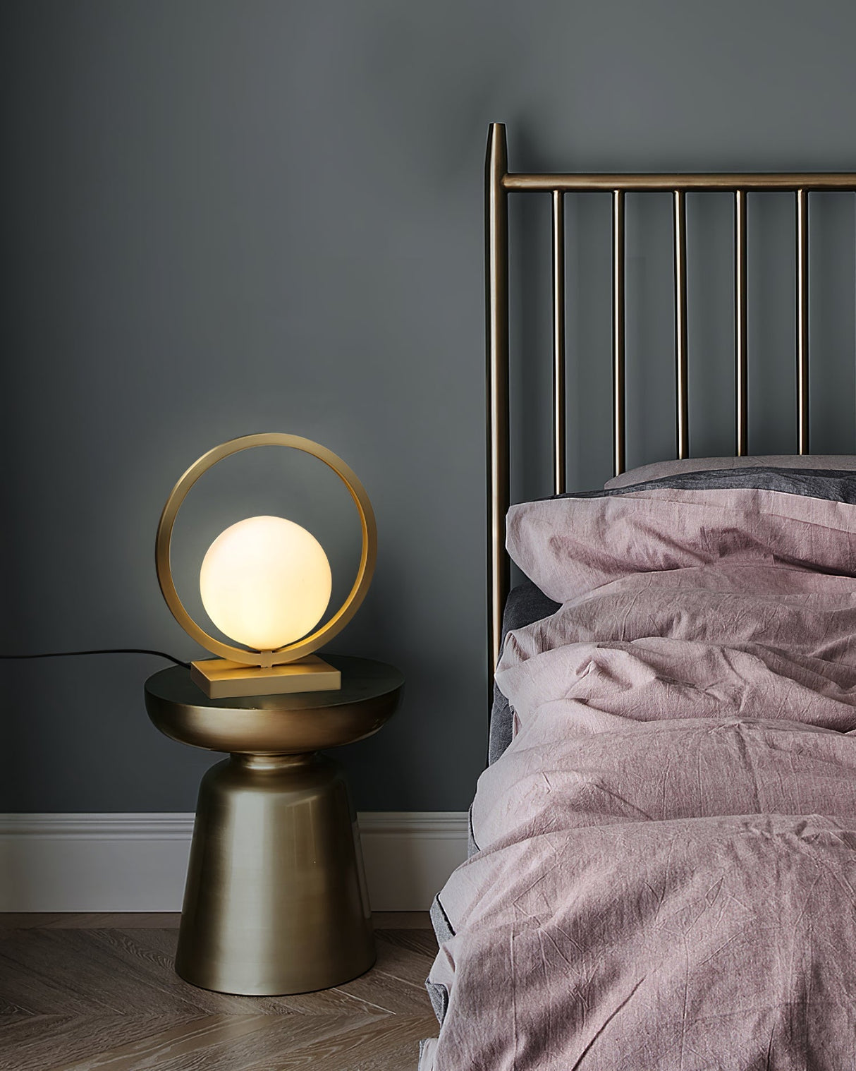 Modern Table Lamp Brass Circle Globe Design - Product detail 5
