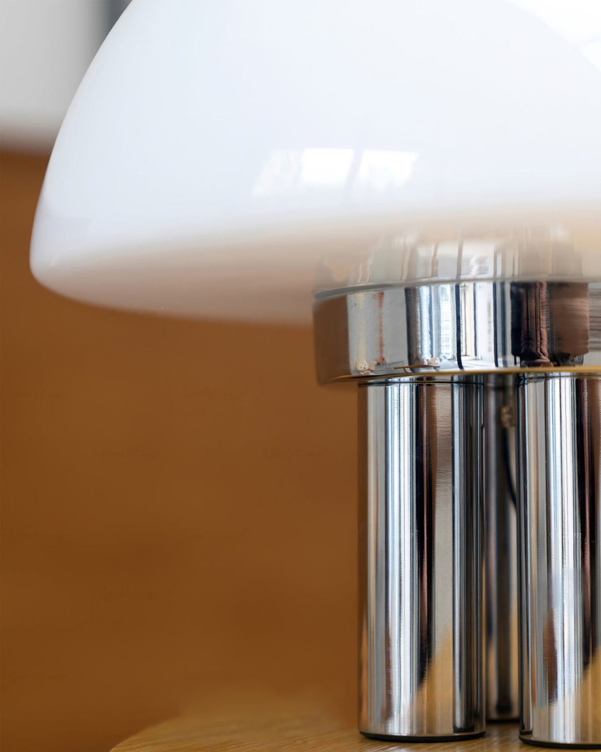 Modern Table Lamp White Glass Dome Chrome Base - Product detail 16